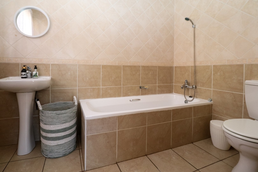 2 Bedroom Property for Sale in Flamwood North West